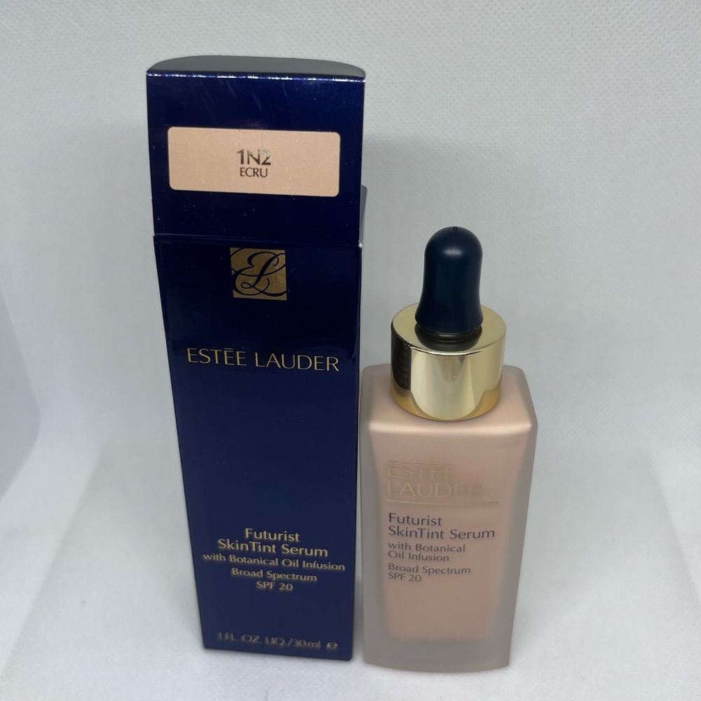 Estee Lauder Futurist SkinTint Serum - Ecru/Navy Gold